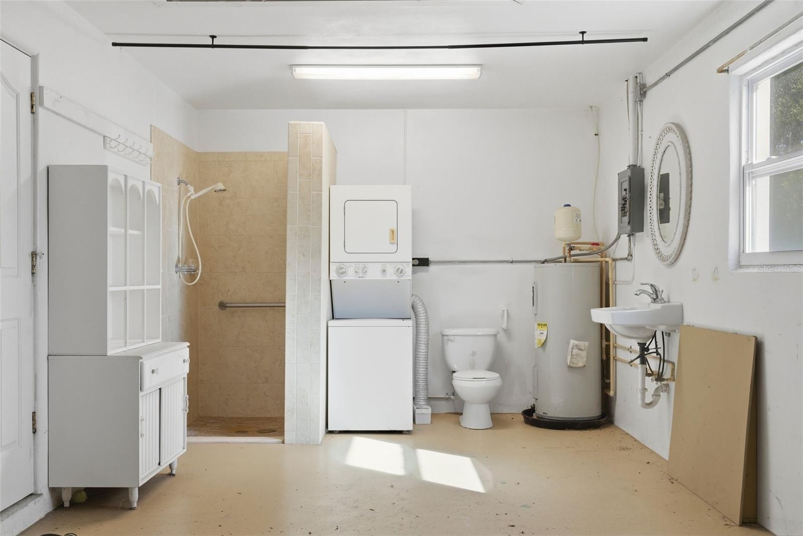 DUNEDIN ISLES COUNTRY CLUB - Residential