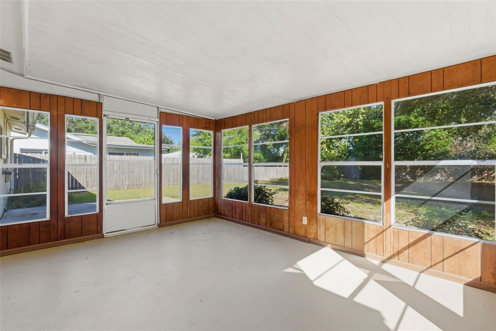 DUNEDIN ISLES COUNTRY CLUB - Residential