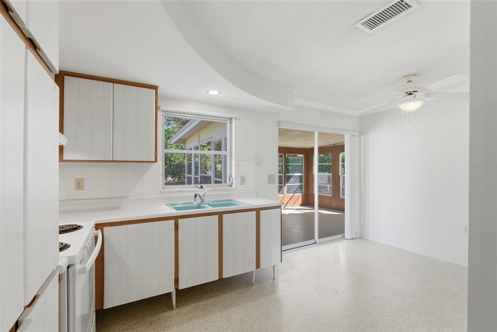 DUNEDIN ISLES COUNTRY CLUB - Residential