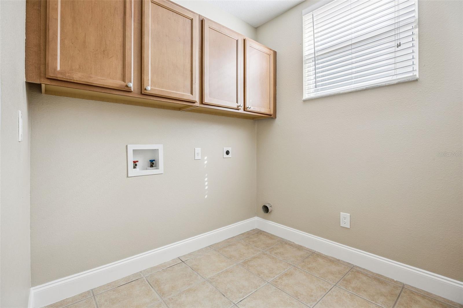 HUNTERS CRK 524-A - Residential