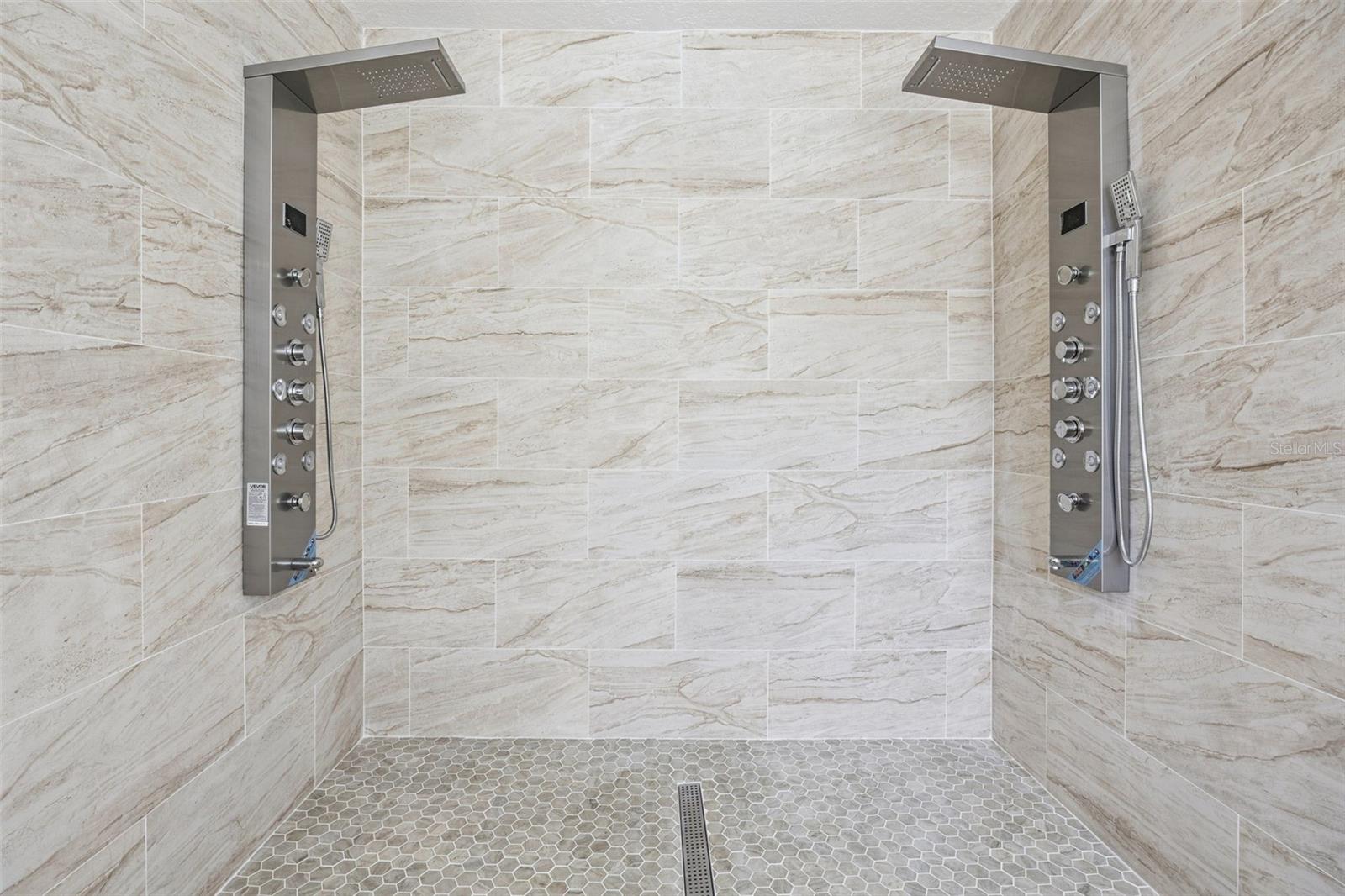 HUNTERS CRK 524-A - Residential