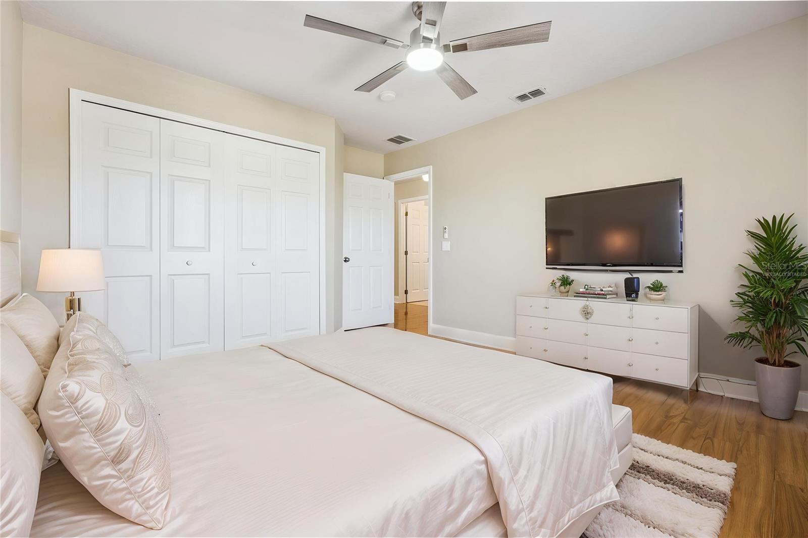 HUNTERS CRK 524-A - Residential