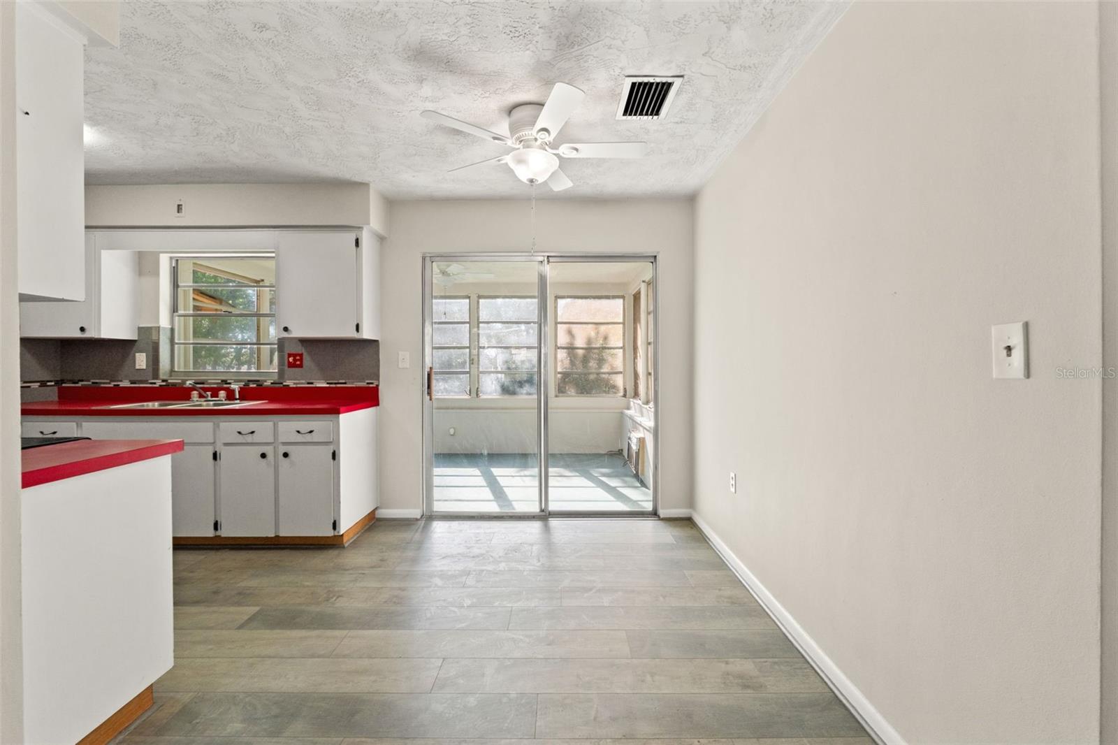 BEVERLY HILLS UNIT 05 - Residential