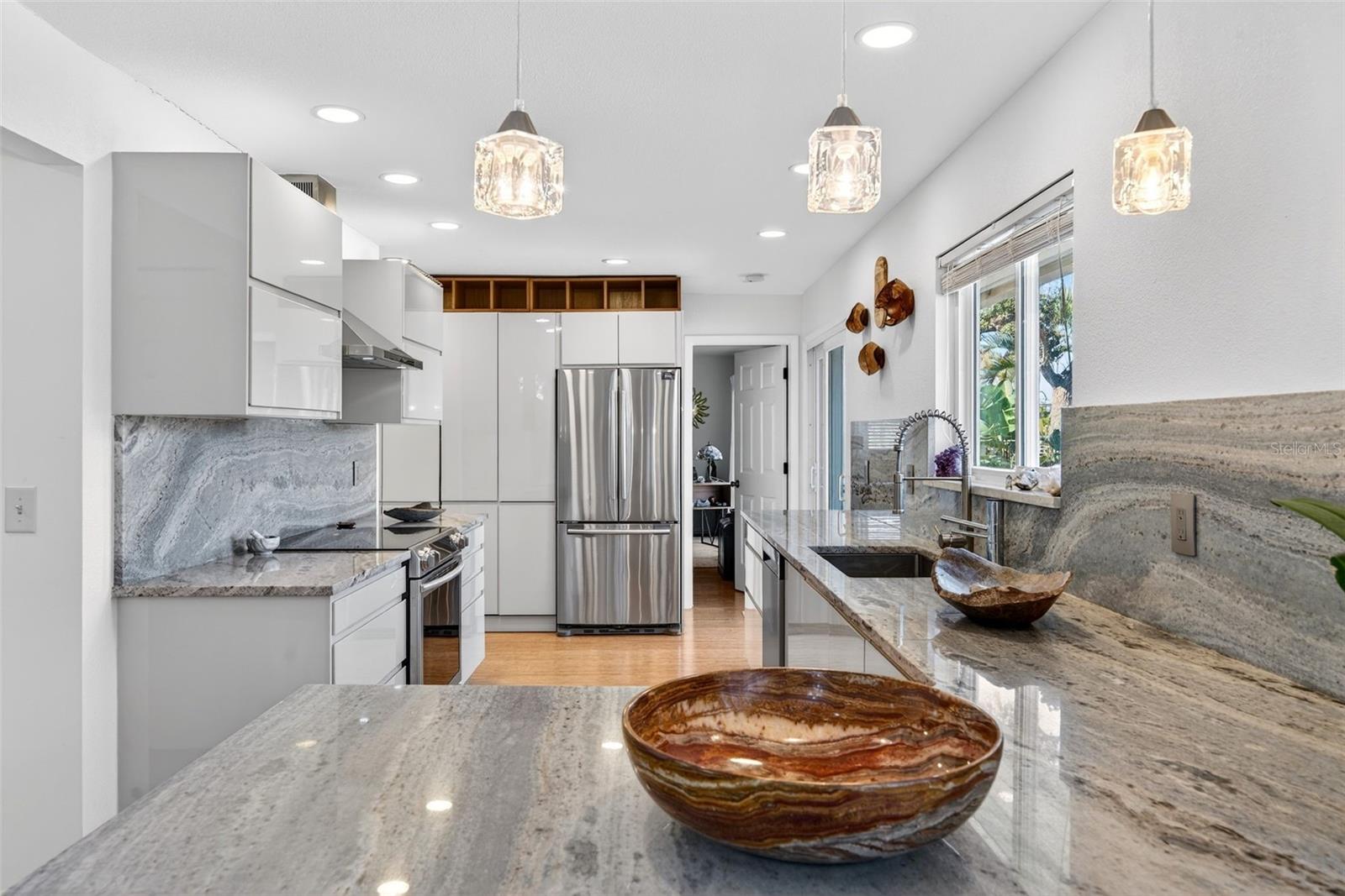 BAY POINT CORR OF - Residential