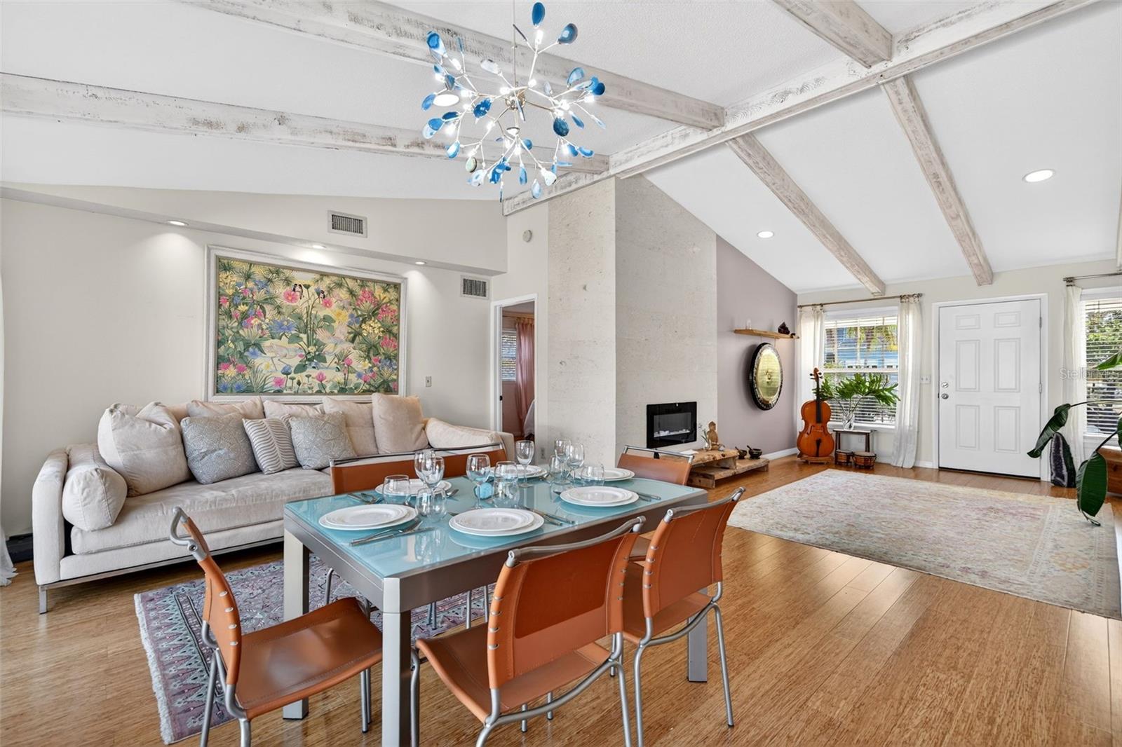 BAY POINT CORR OF - Residential