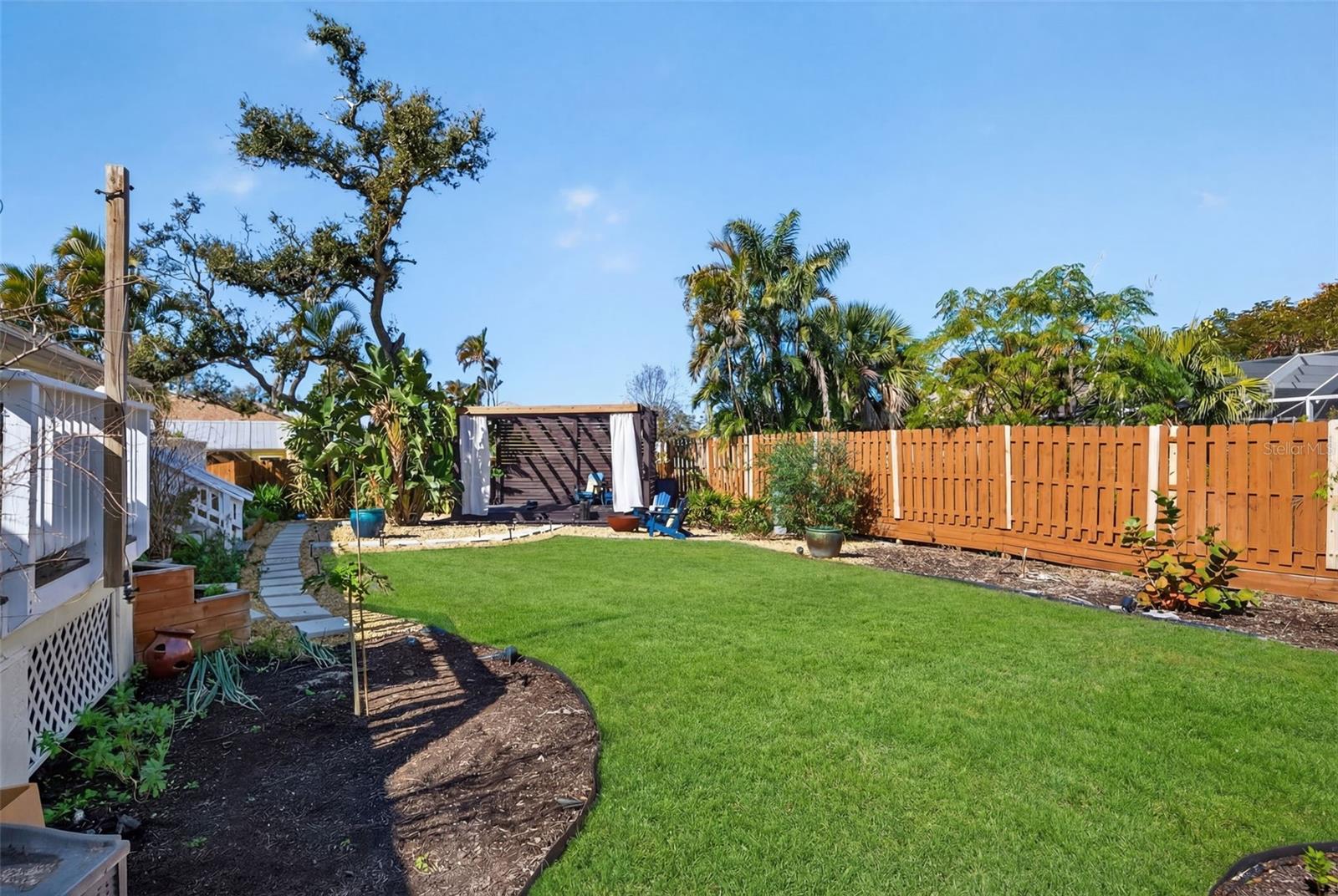 BAY POINT CORR OF - Residential