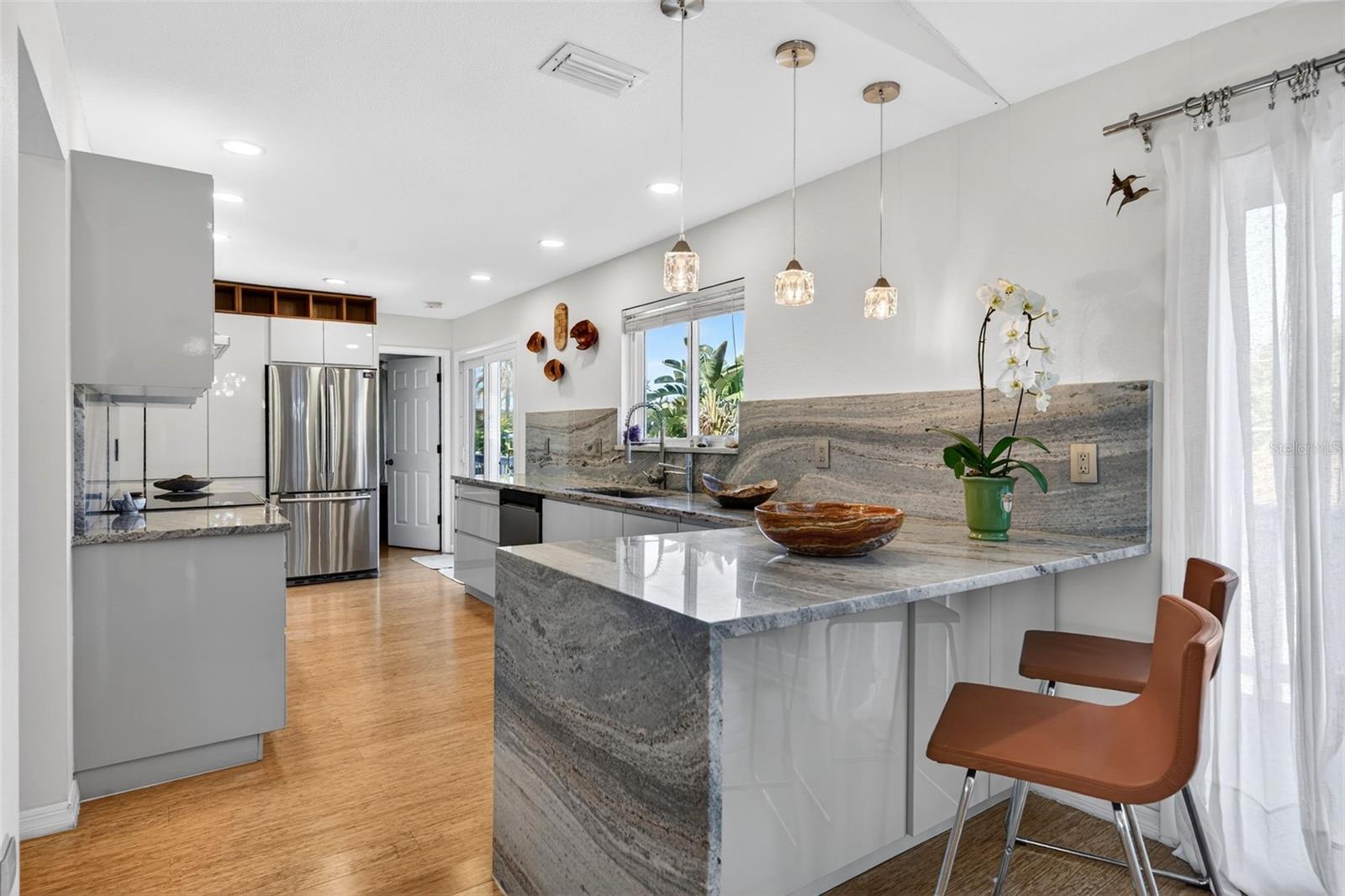 BAY POINT CORR OF - Residential