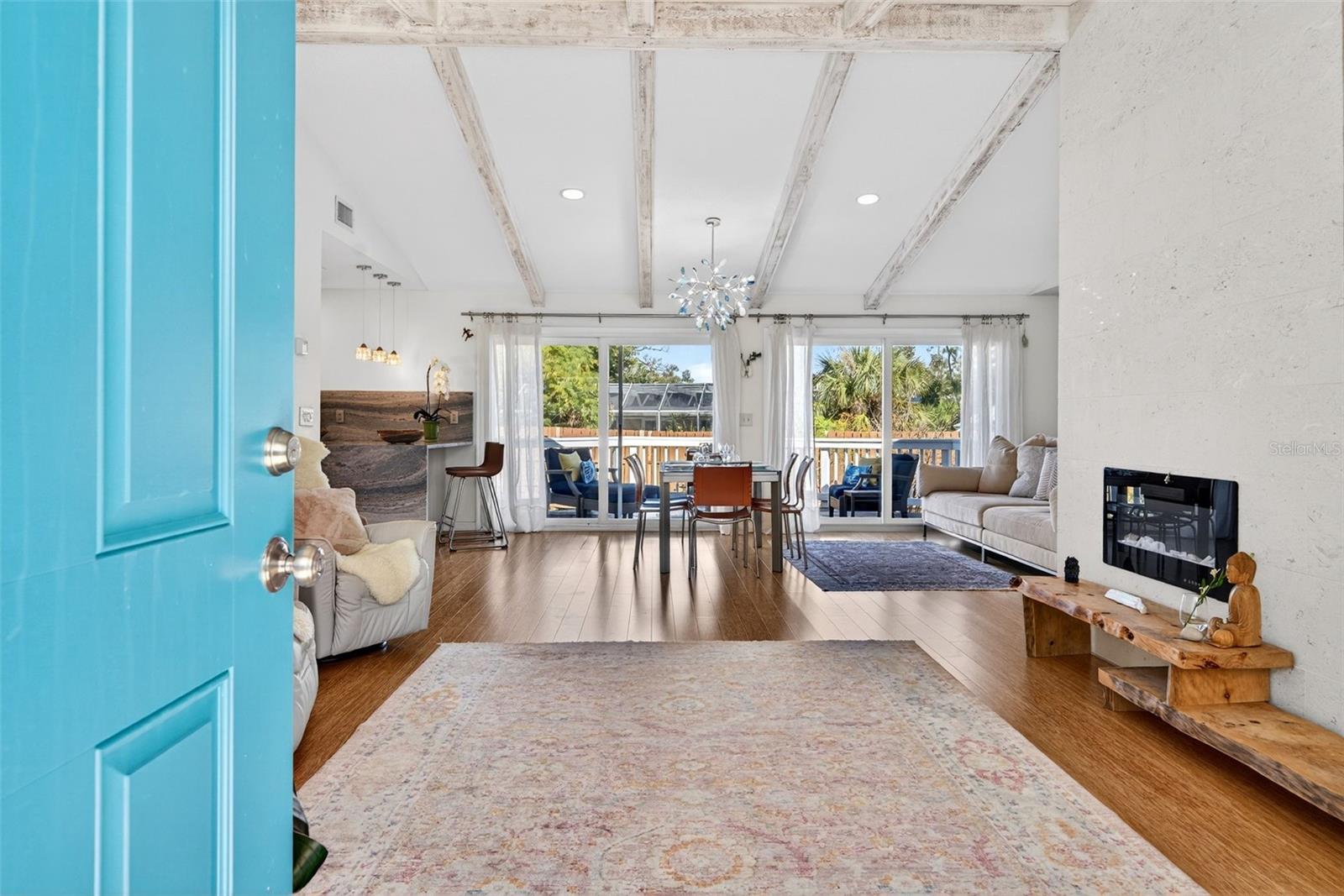 BAY POINT CORR OF - Residential