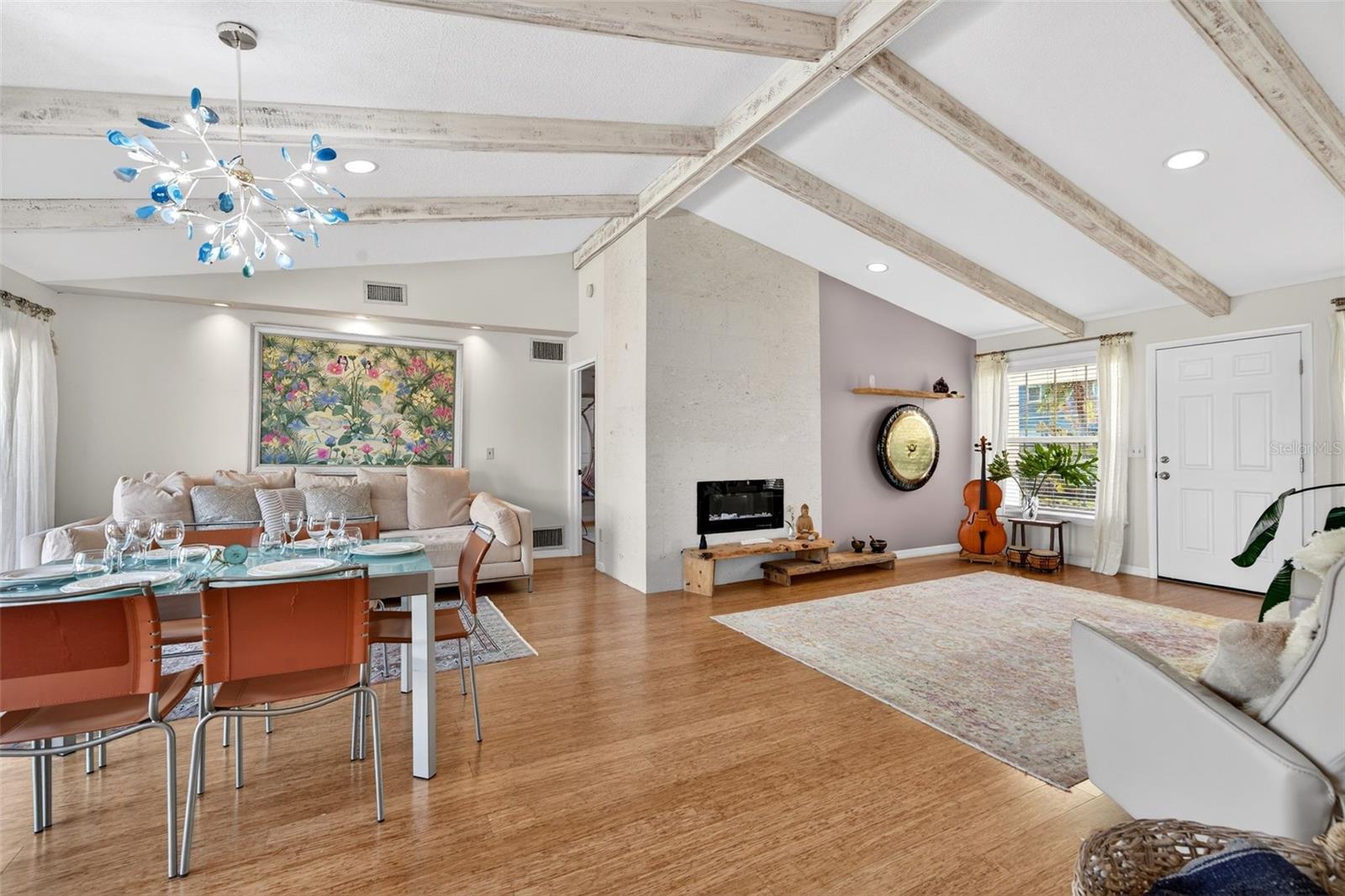 BAY POINT CORR OF - Residential