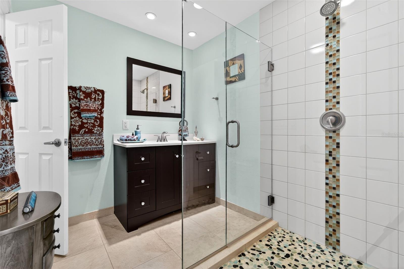 BAY POINT CORR OF - Residential