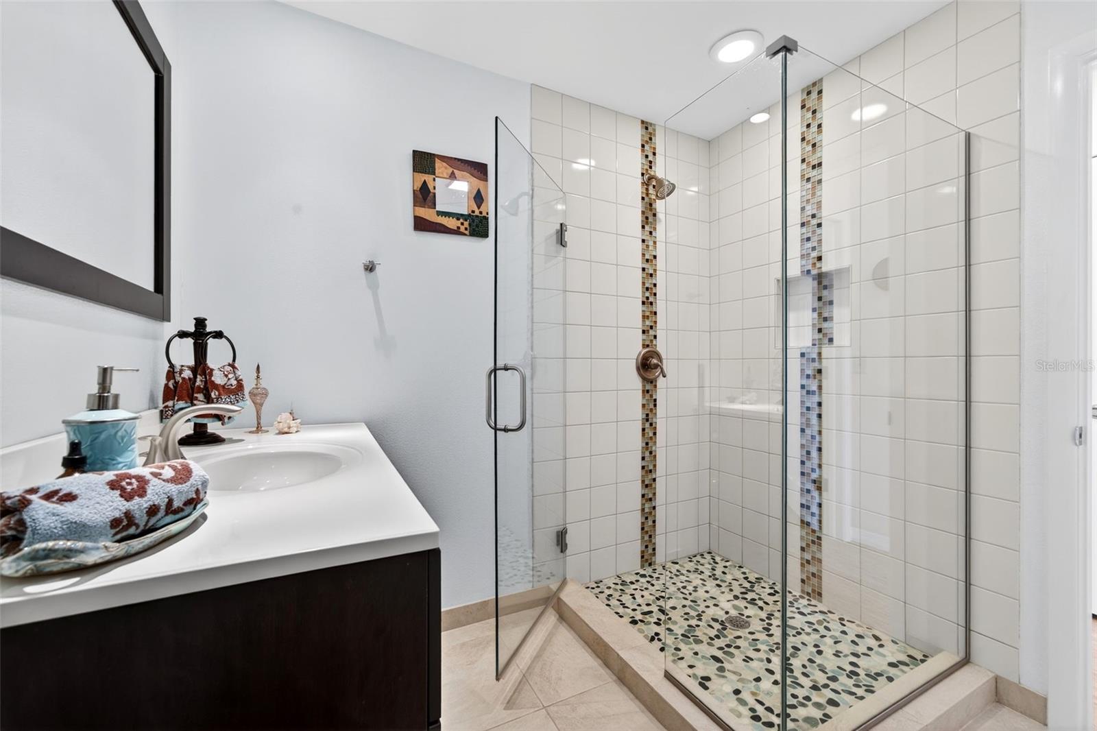 BAY POINT CORR OF - Residential