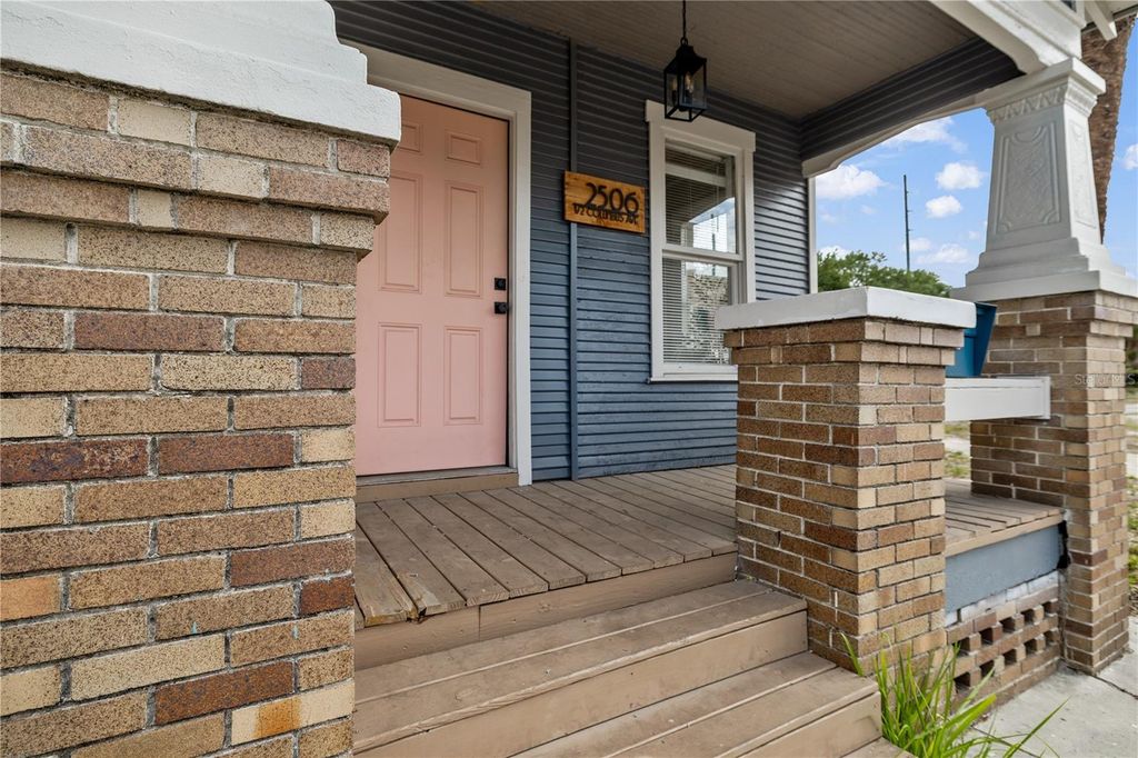 Photo of 2506 E Columbus Drive, Tampa, FL 33605 (MLS # TB8470131)
