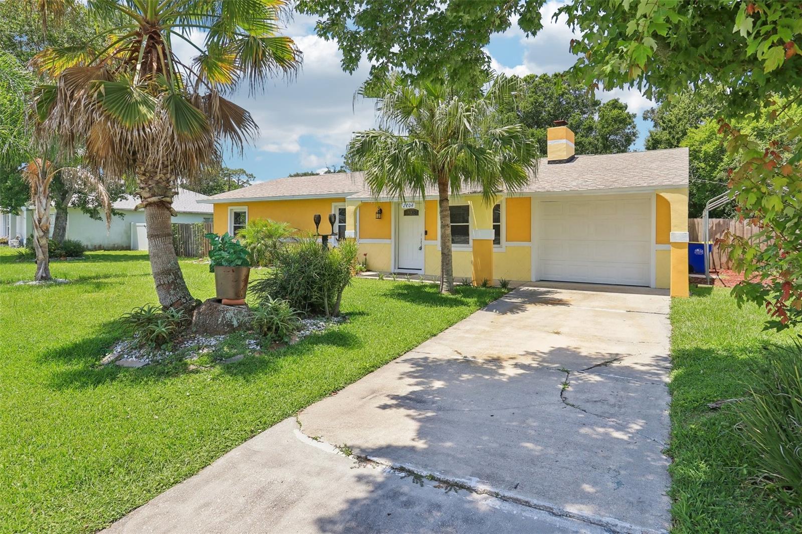 2704 YULE TREE DRIVE