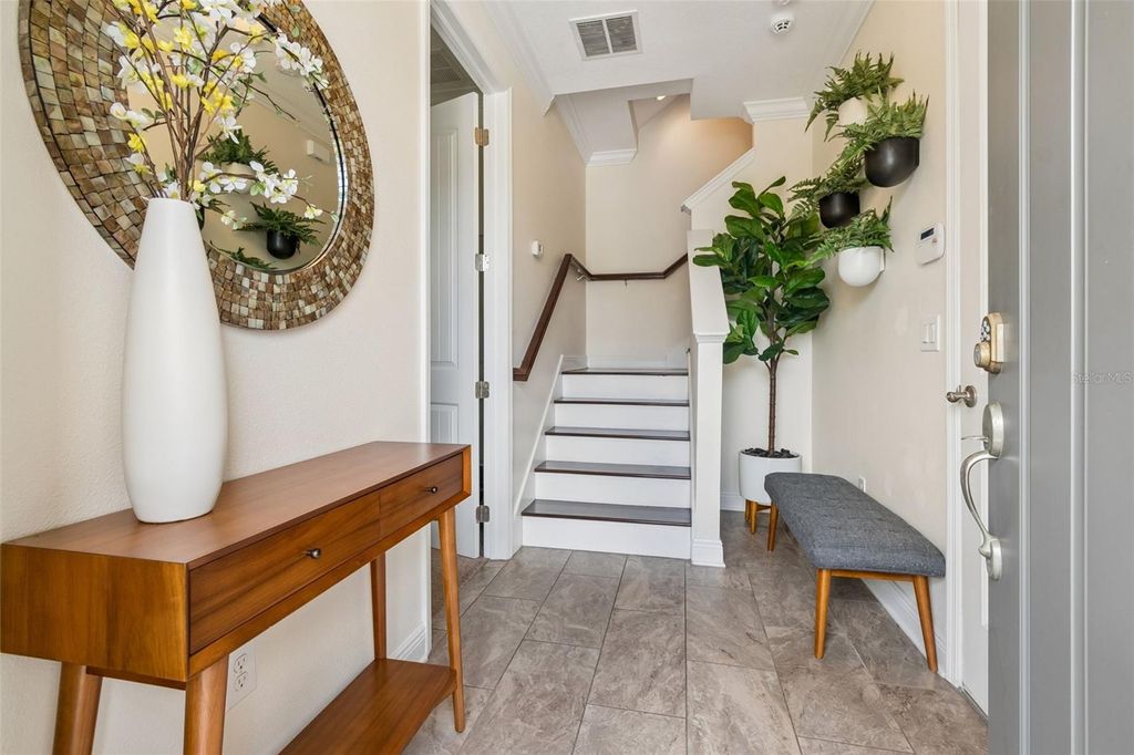 Photo of 426 S Lincoln Avenue, Tampa, FL 33609 (MLS # TB8494235)