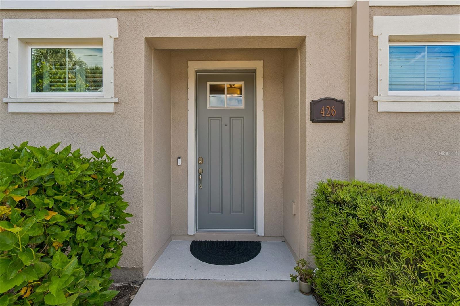 LINCOLN & HORATIO TWNHMS - Residential