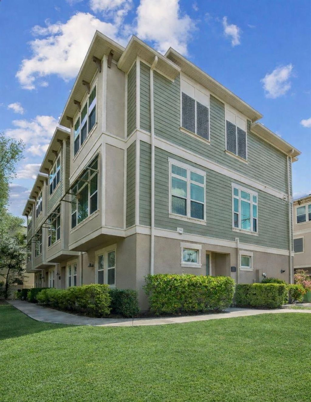 Photo of 426 S Lincoln Avenue, Tampa, FL 33609 (MLS # TB8494235)