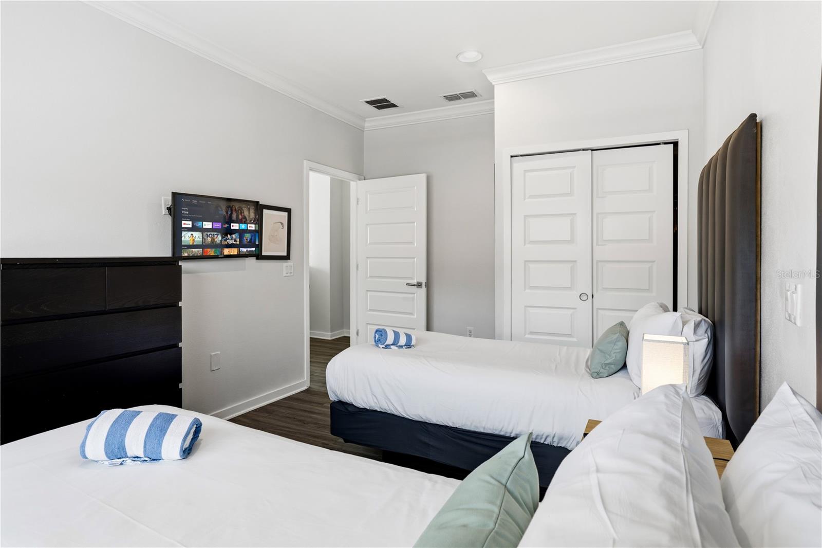 REGAL OAKS AT OLD TOWN - Residential