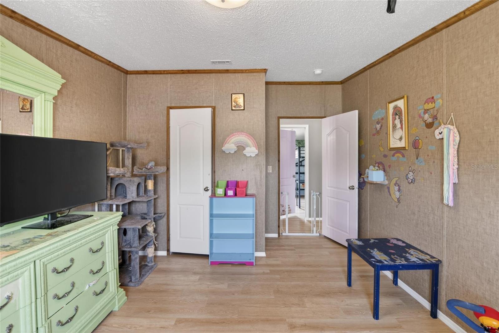 SHADY HAMMOCK - Residential