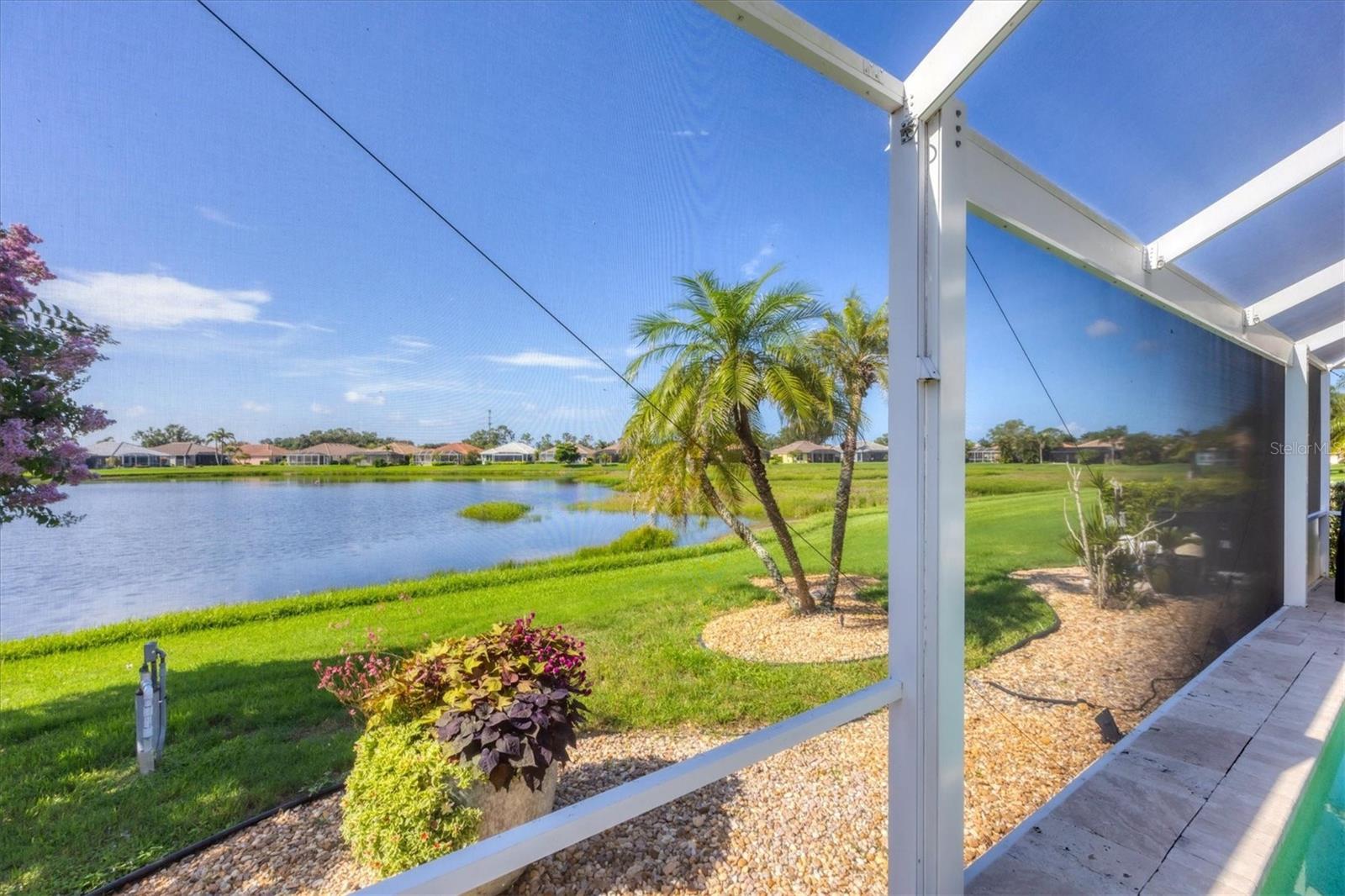 PELICAN POINTE GOLF & COUNTRY CLUB - Residential