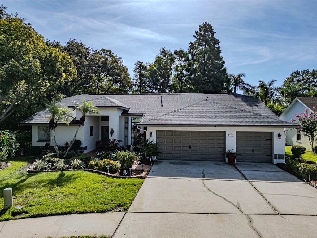 Photo of 910 Kingscote Court, Safety Harbor, FL 34695 (MLS # TB8401074)