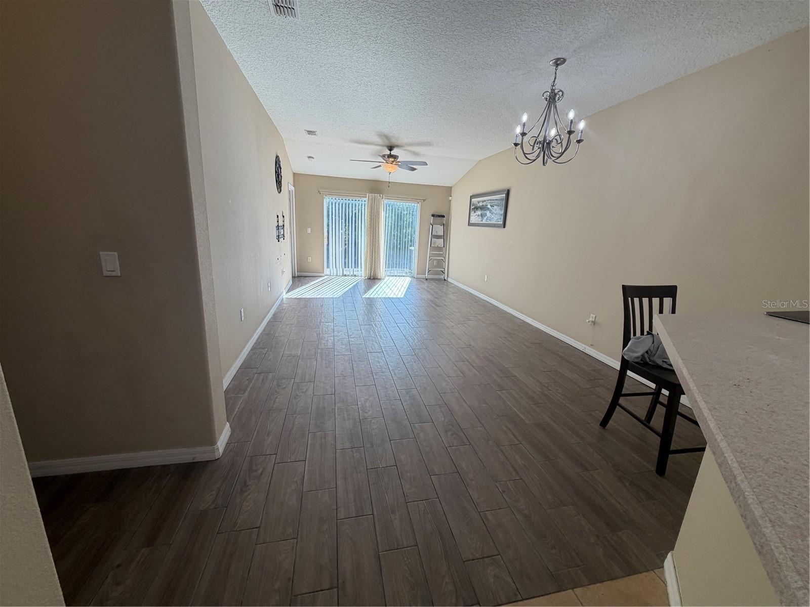 LEXINGTON COMMONS - Residential