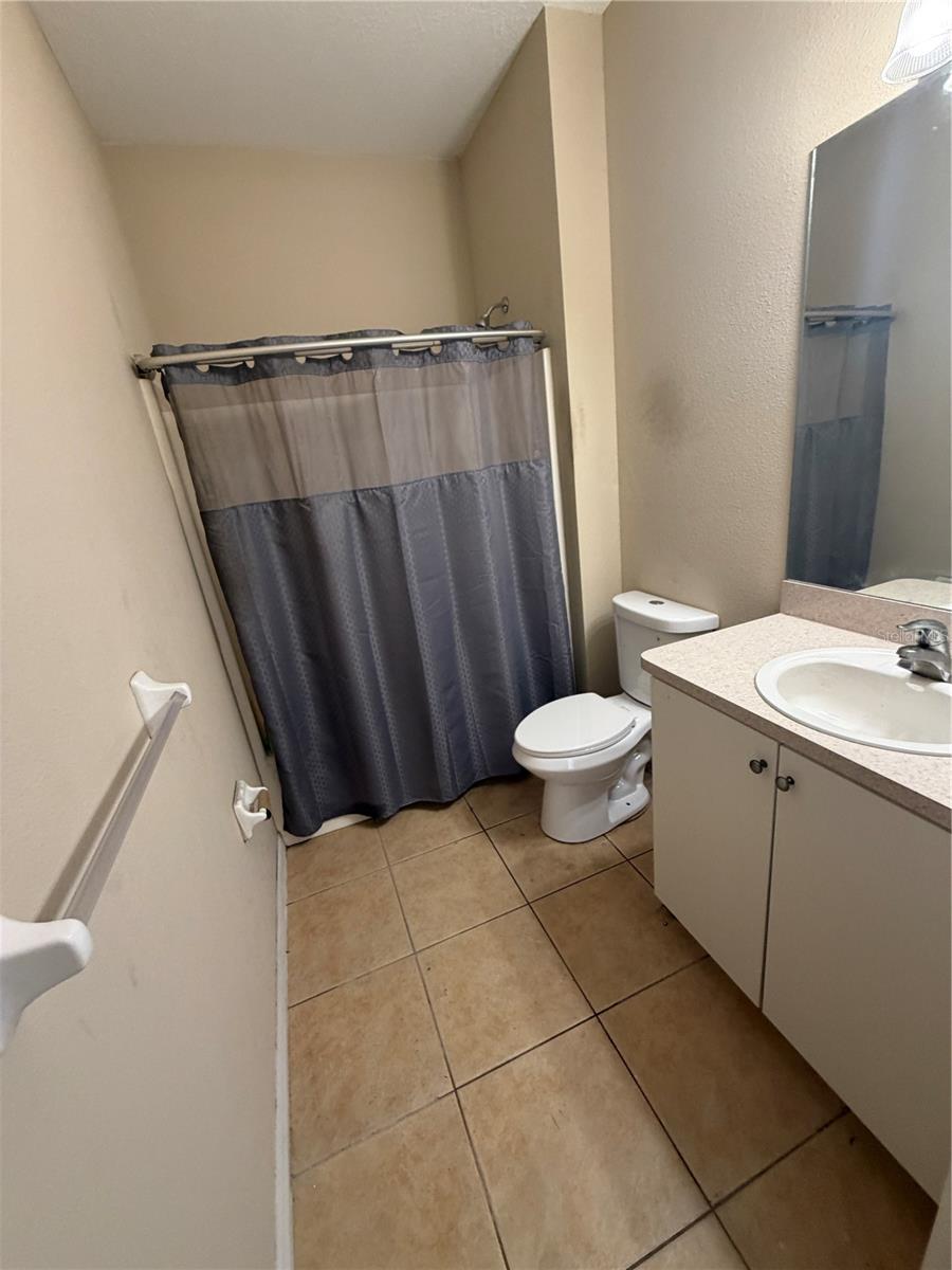 LEXINGTON COMMONS - Residential