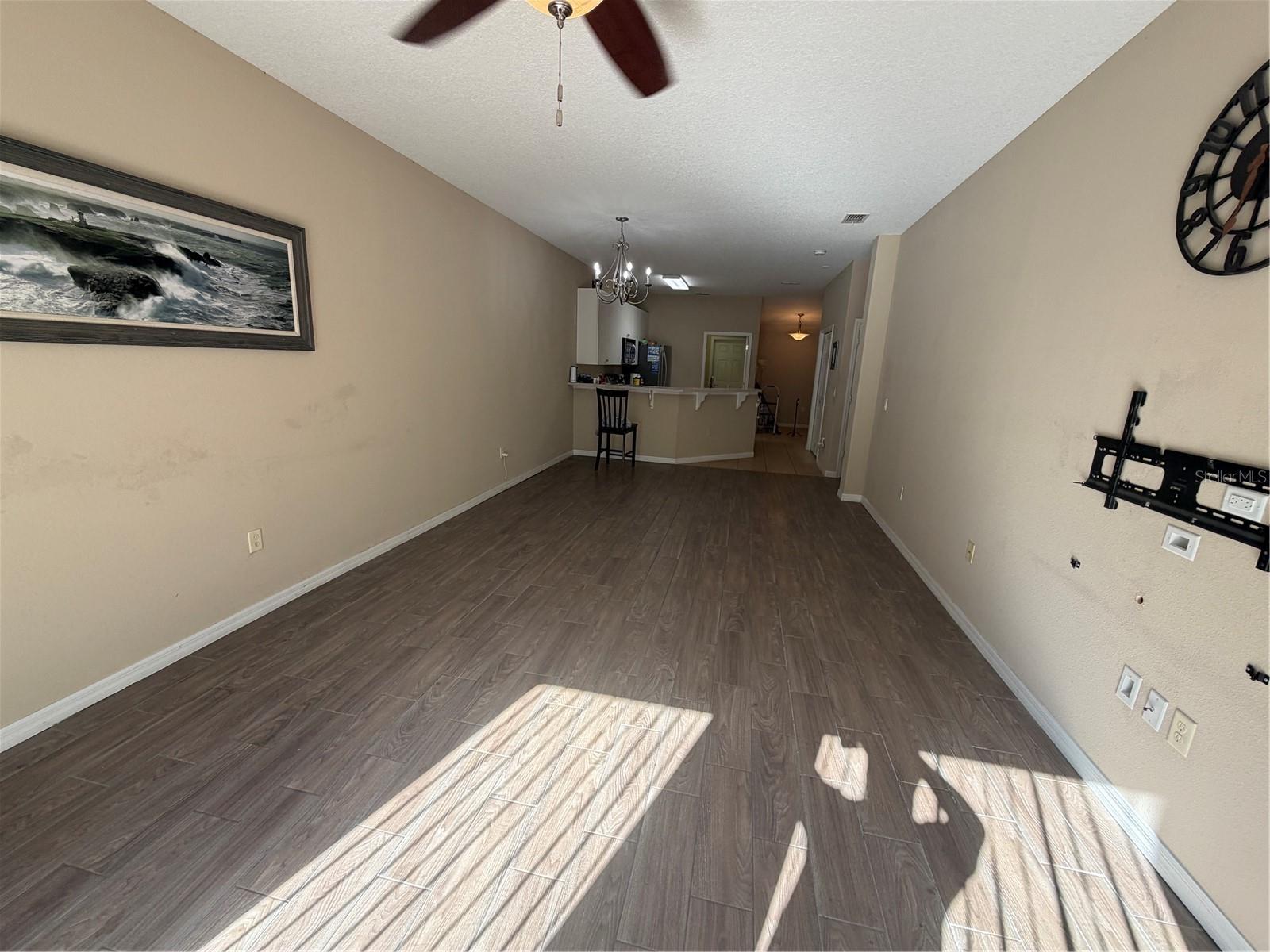 LEXINGTON COMMONS - Residential