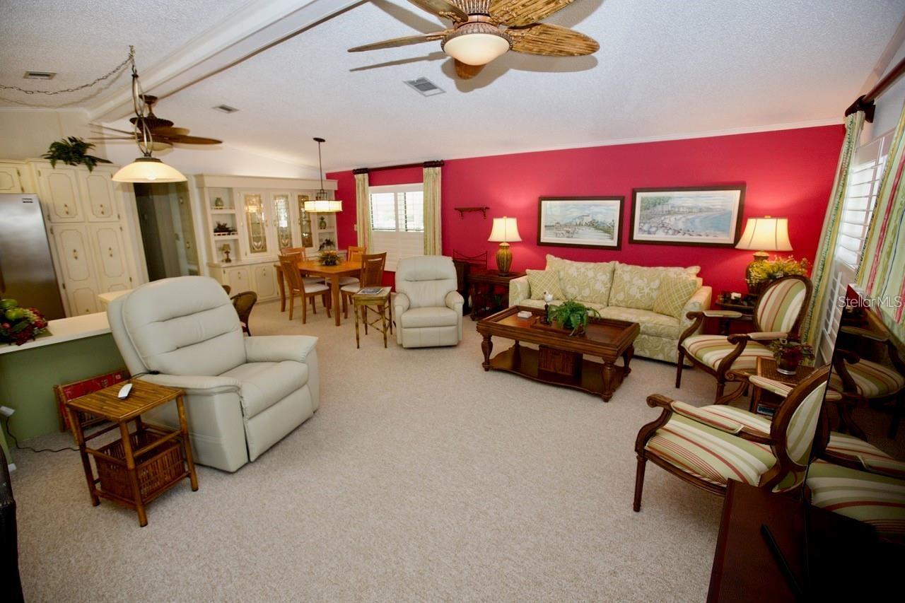 COUNTRY CLUB ESTATES - Residential