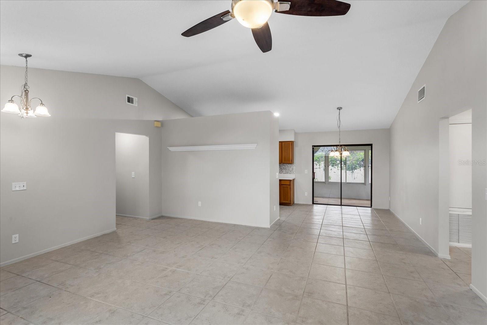 4922 MYRTLE BAY DRIVE