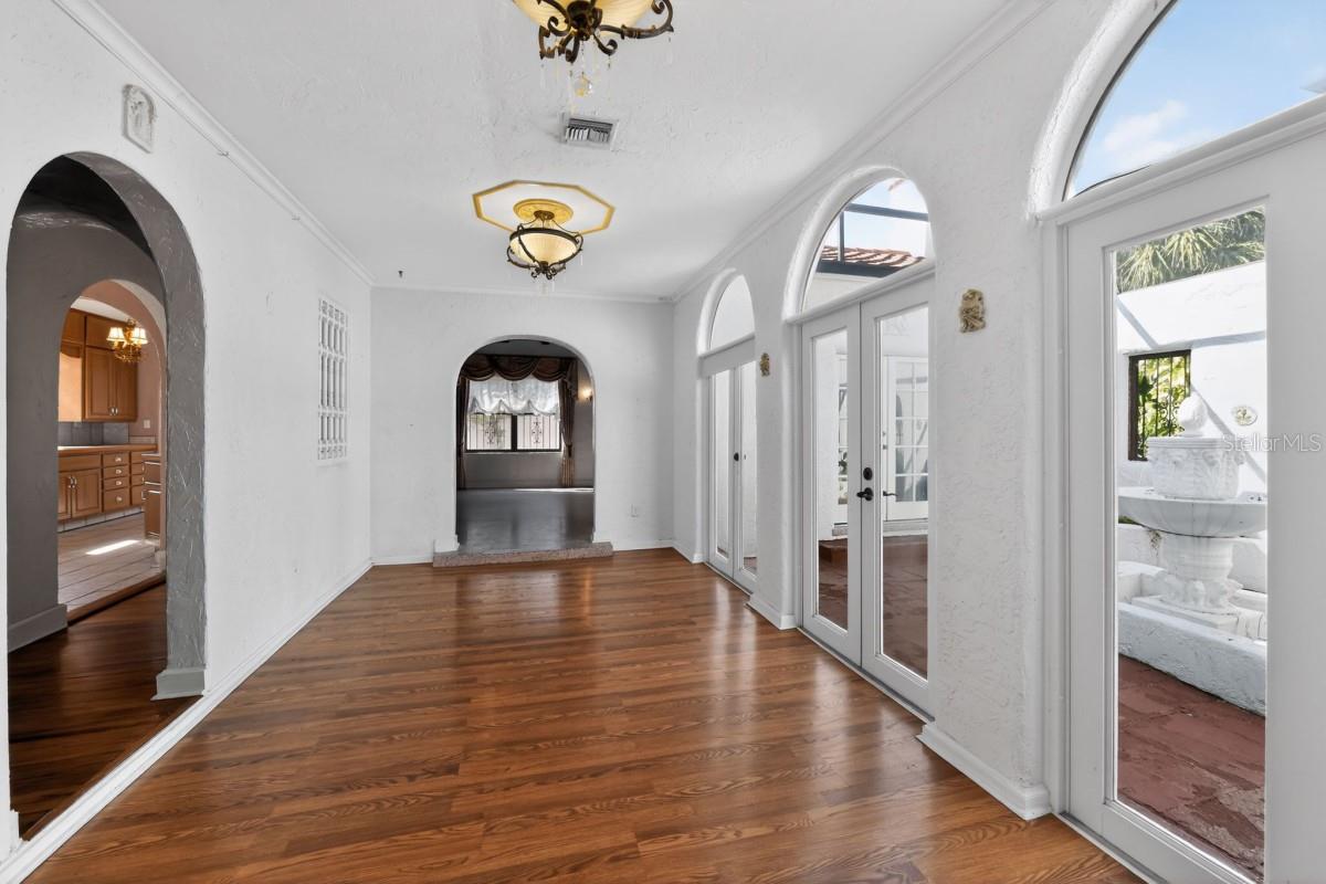 VENEZIA PARK SEC OF VENICE - Residential