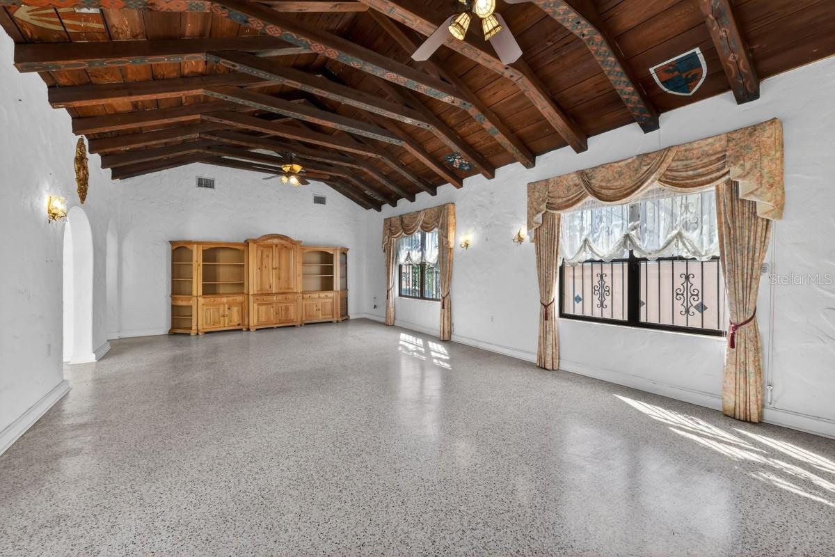 VENEZIA PARK SEC OF VENICE - Residential