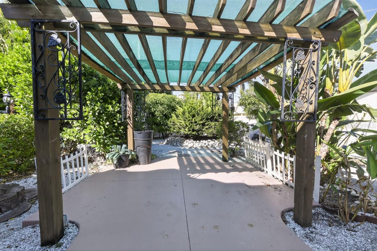 VENEZIA PARK SEC OF VENICE - Residential