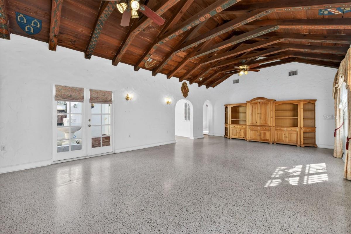 VENEZIA PARK SEC OF VENICE - Residential