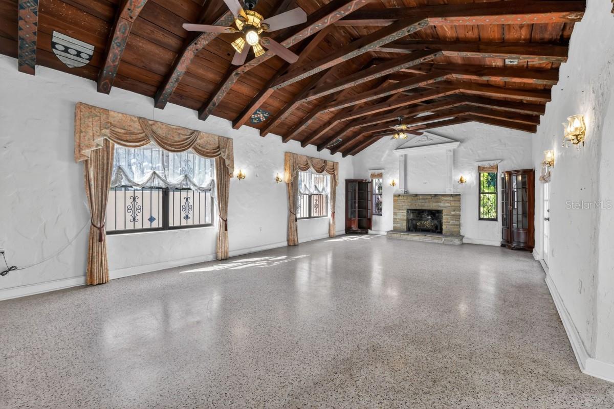 VENEZIA PARK SEC OF VENICE - Residential