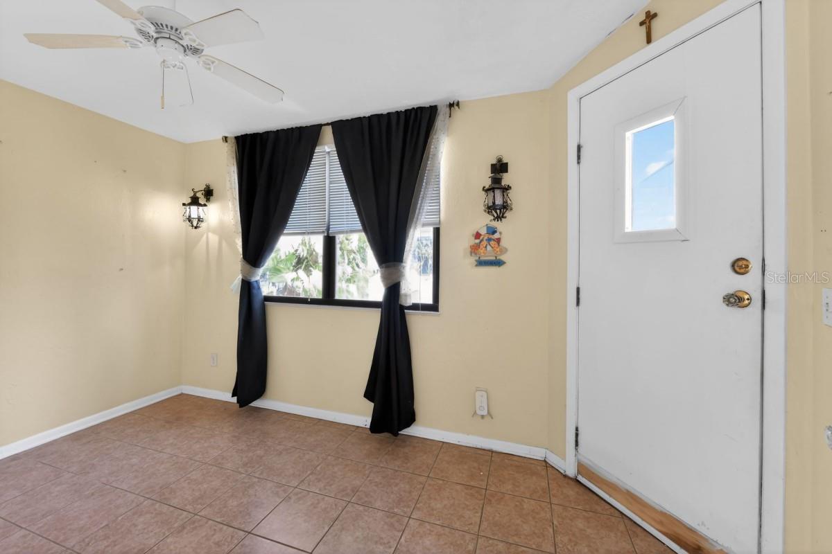 VENEZIA PARK SEC OF VENICE - Residential