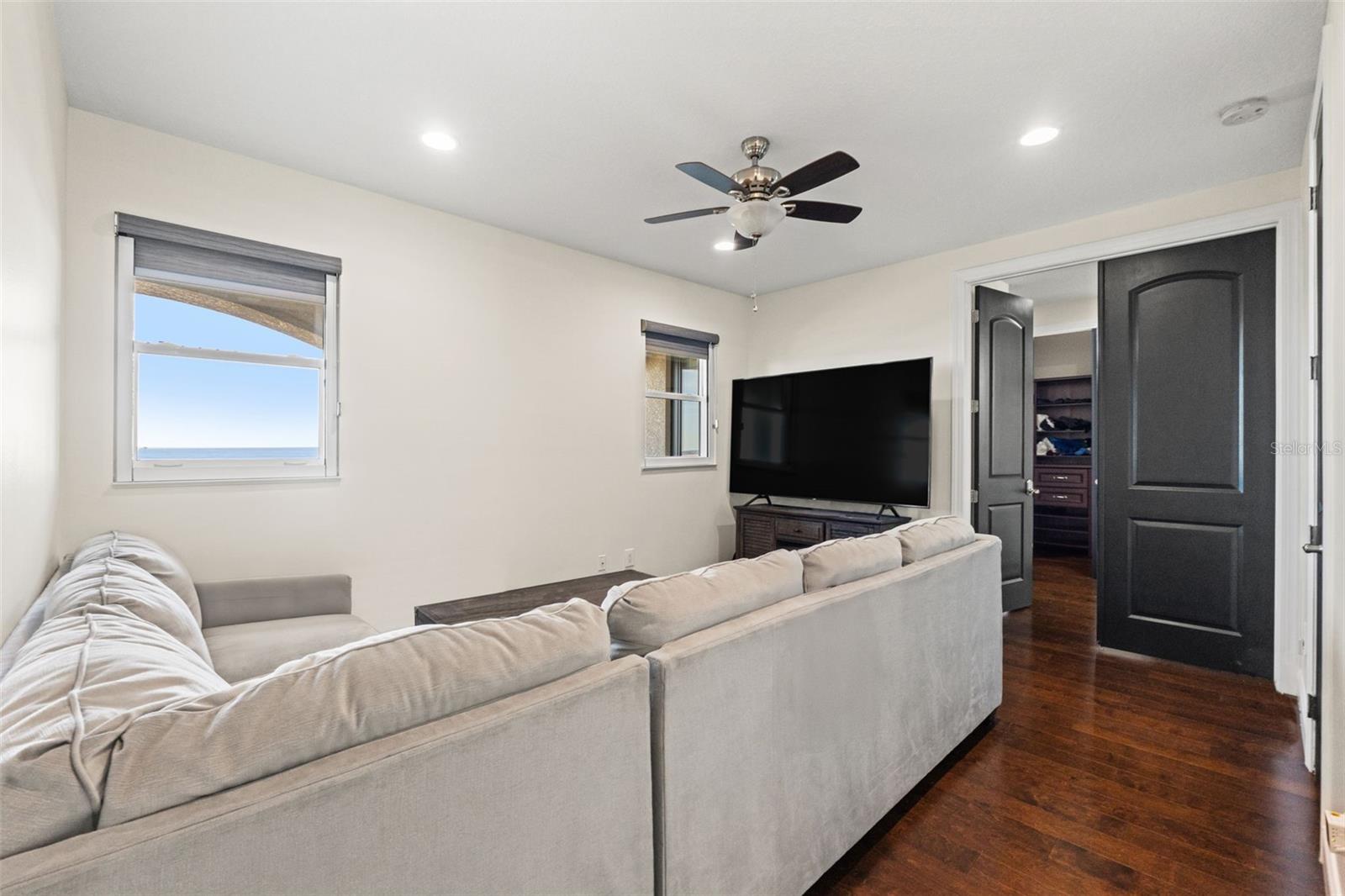 HARBORPOINTE - Residential