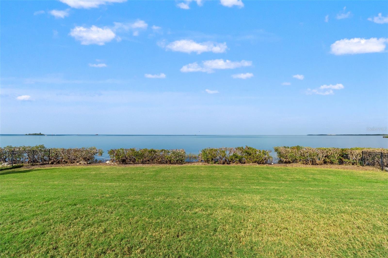 HARBORPOINTE - Residential