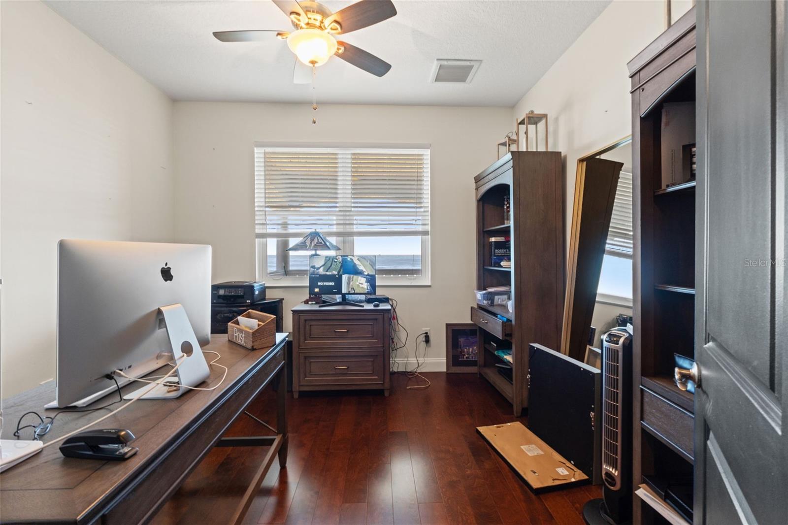 HARBORPOINTE - Residential