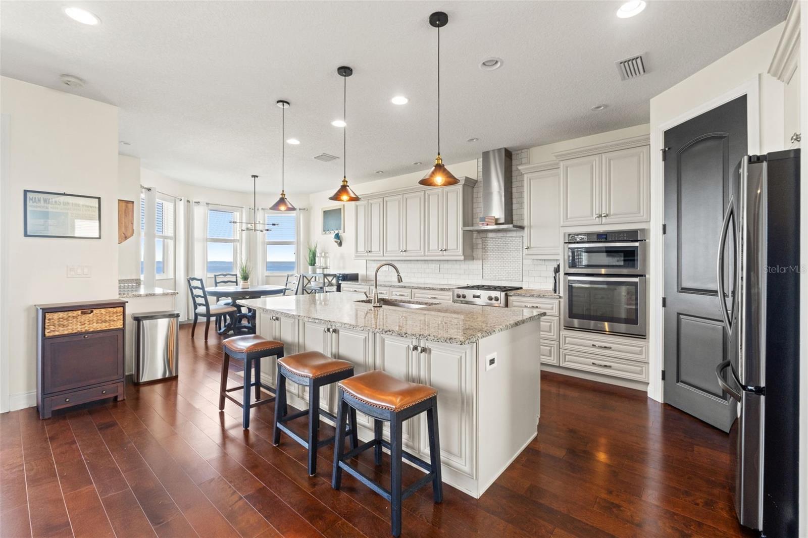 HARBORPOINTE - Residential