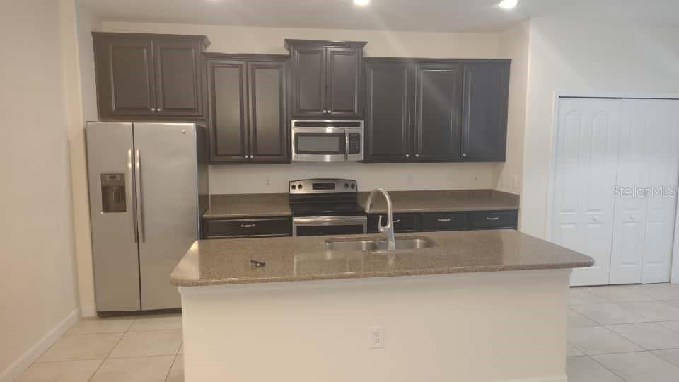 PROVIDENCE N-4 - Residential Lease