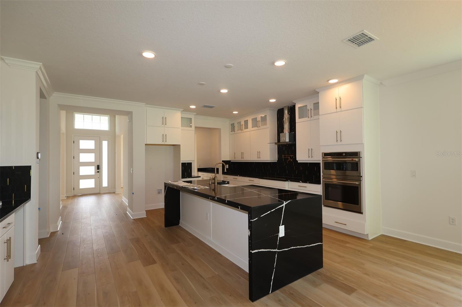 3035 SOLACE WAY