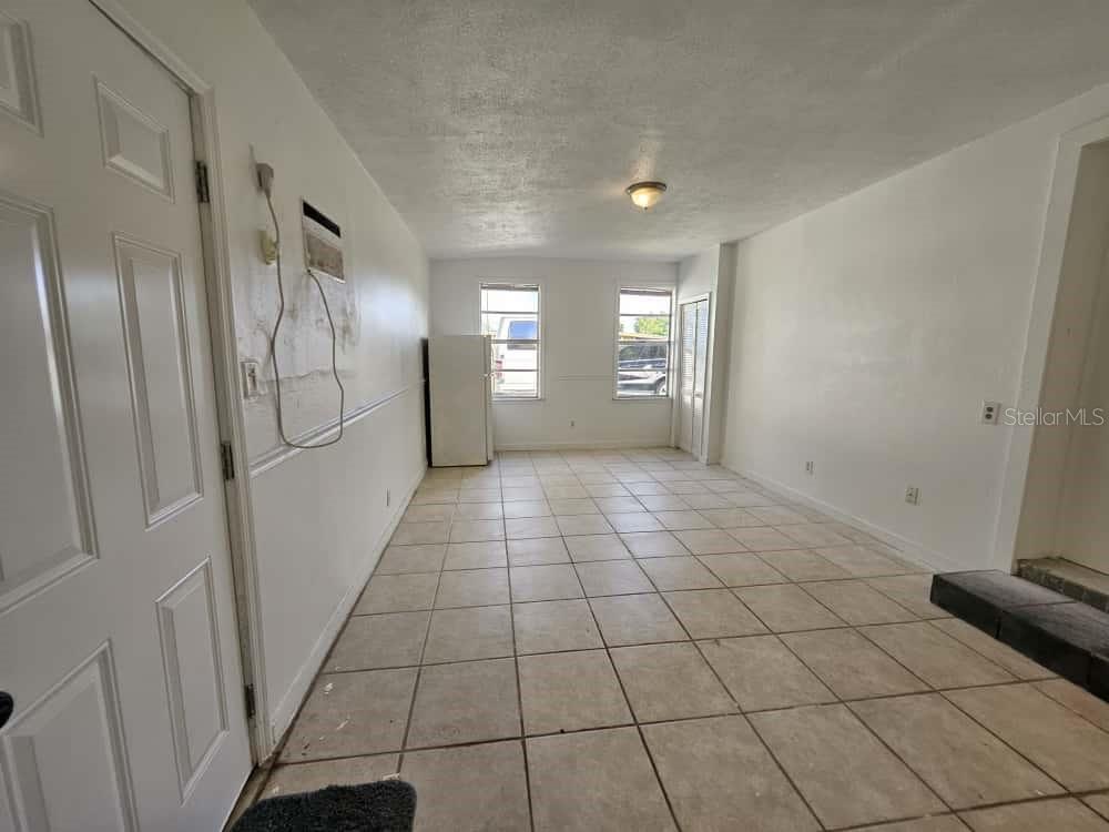 AZALEA PK SEC TWENTY-SIX - Residential Lease