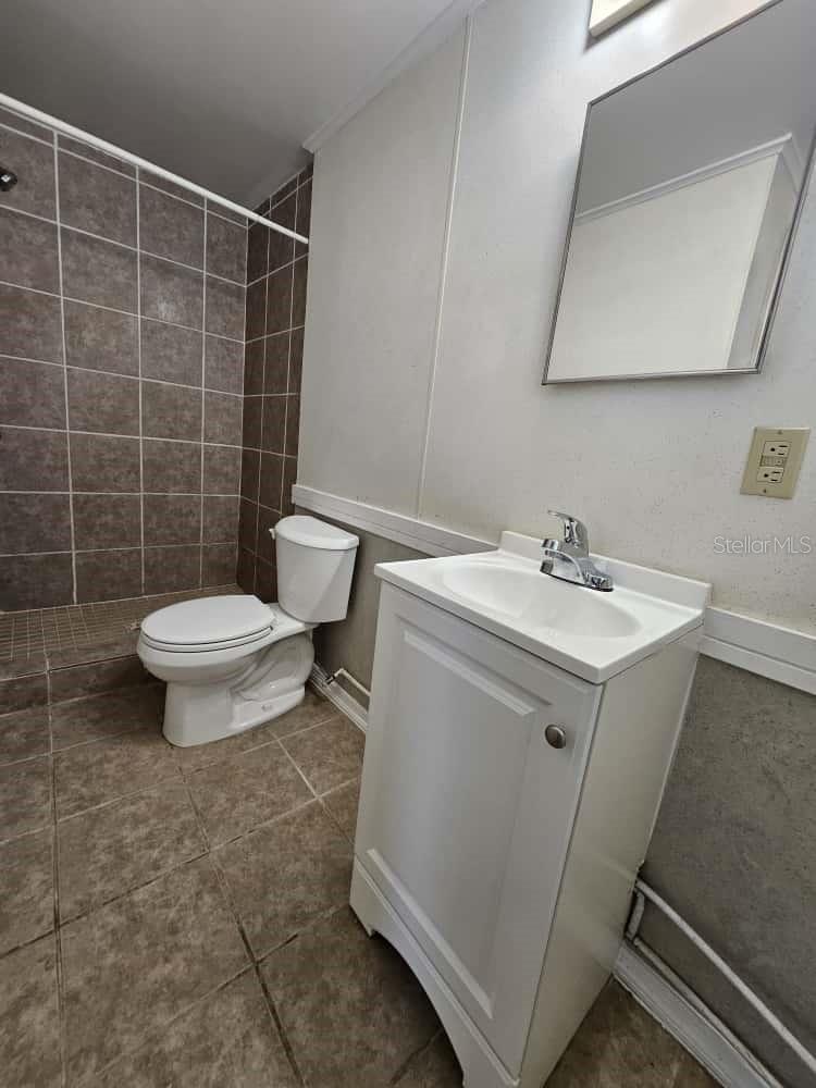 AZALEA PK SEC TWENTY-SIX - Residential Lease