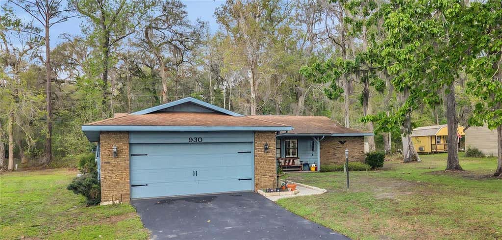 Photo of 930 Moonlight Lane, Brooksville, FL 34601 (MLS # J1004016)