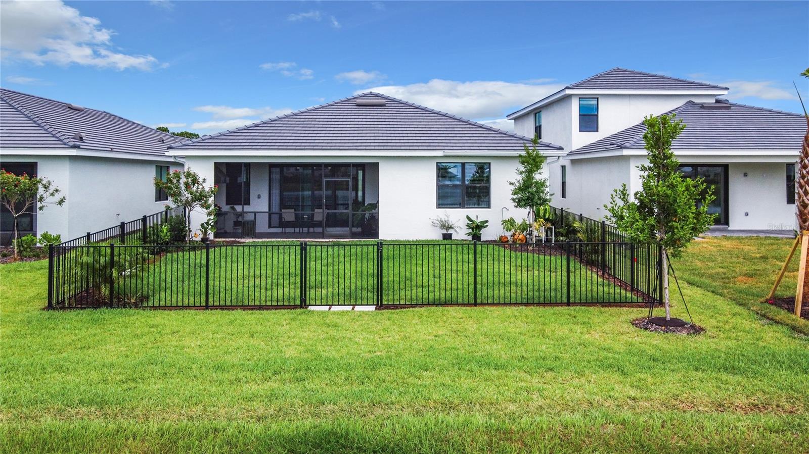 18510 MIDSUMMER PLACE