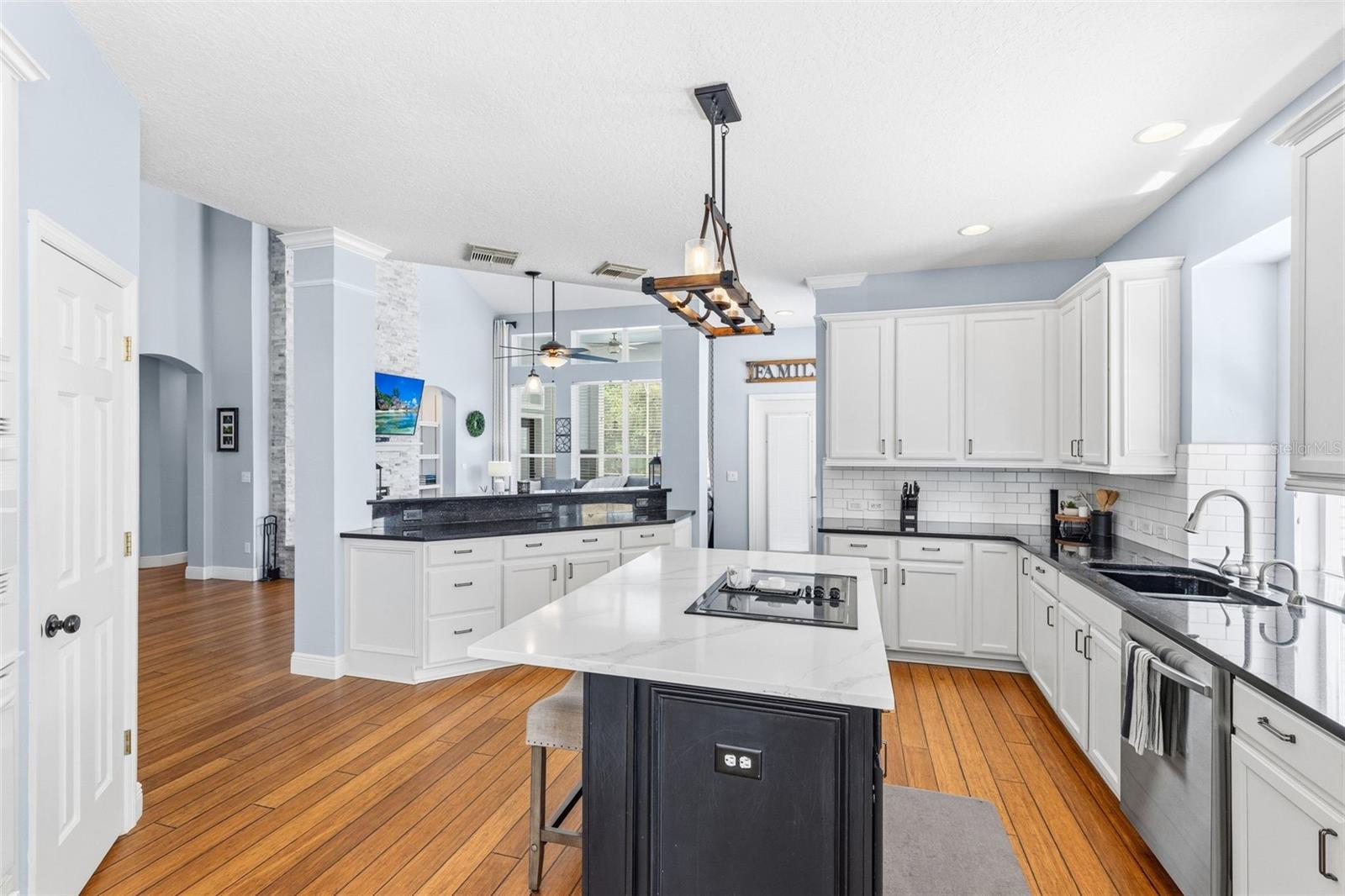 AVALON PARK - Residential