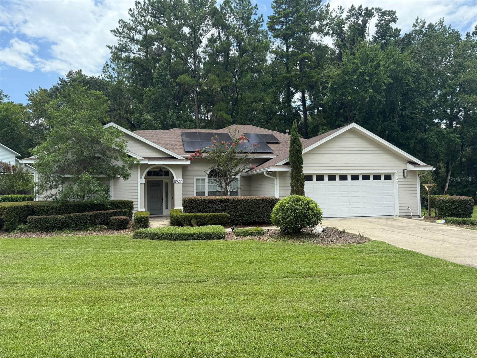 For Rent: 3 Bed / 2 Bath Home in Turkey Creek
Beautiful home featuring:
• Modern kitchen with stainless steel appliances, including a trash compactor
• Spacious walk-in closet in the primary suite
• Cozy fireplace
• Fully tiled throughout — NO CARPET!
• Fully fenced backyard
• Solar panels for energy efficiency
• Laundry room with washer and dryer included
• Lawn maintenance included in rent
Located near excellent schools, shopping, restaurants, and hospitals.
Property professionally managed by Affinity Management.
Renter’s insurance is required.