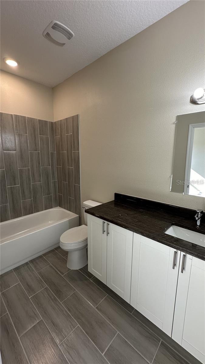 BRIDGEWATER CROSSING TOWNHOMES - Residential