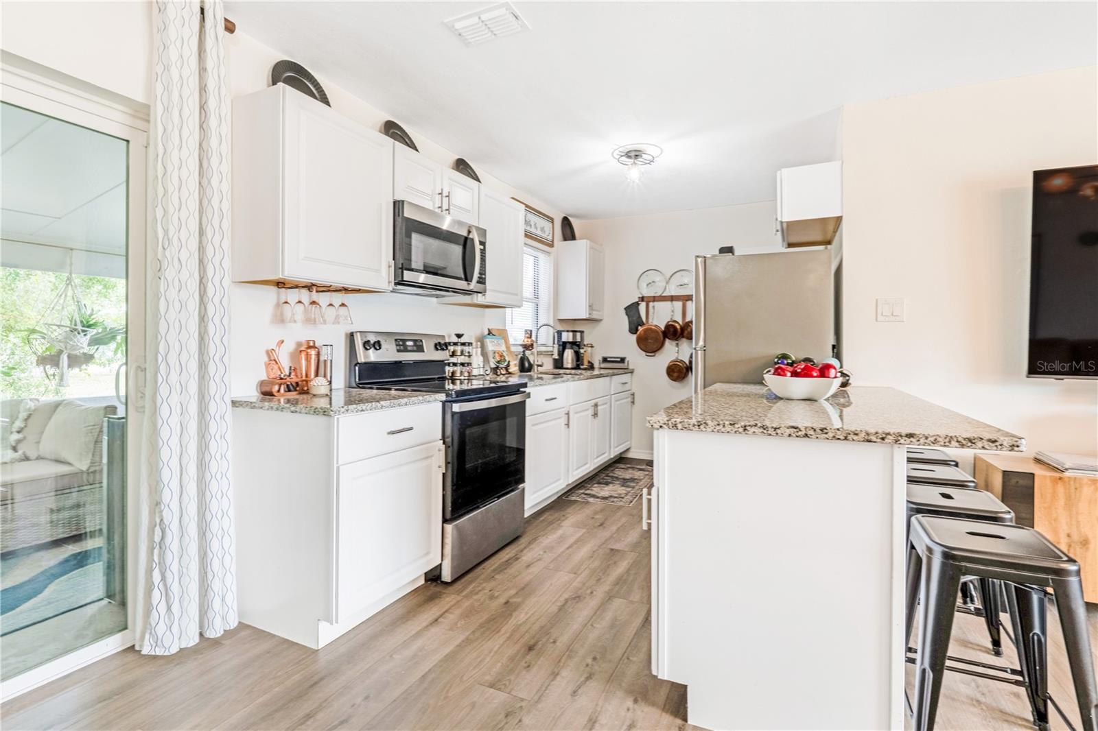 1455 WHITEWOOD DRIVE