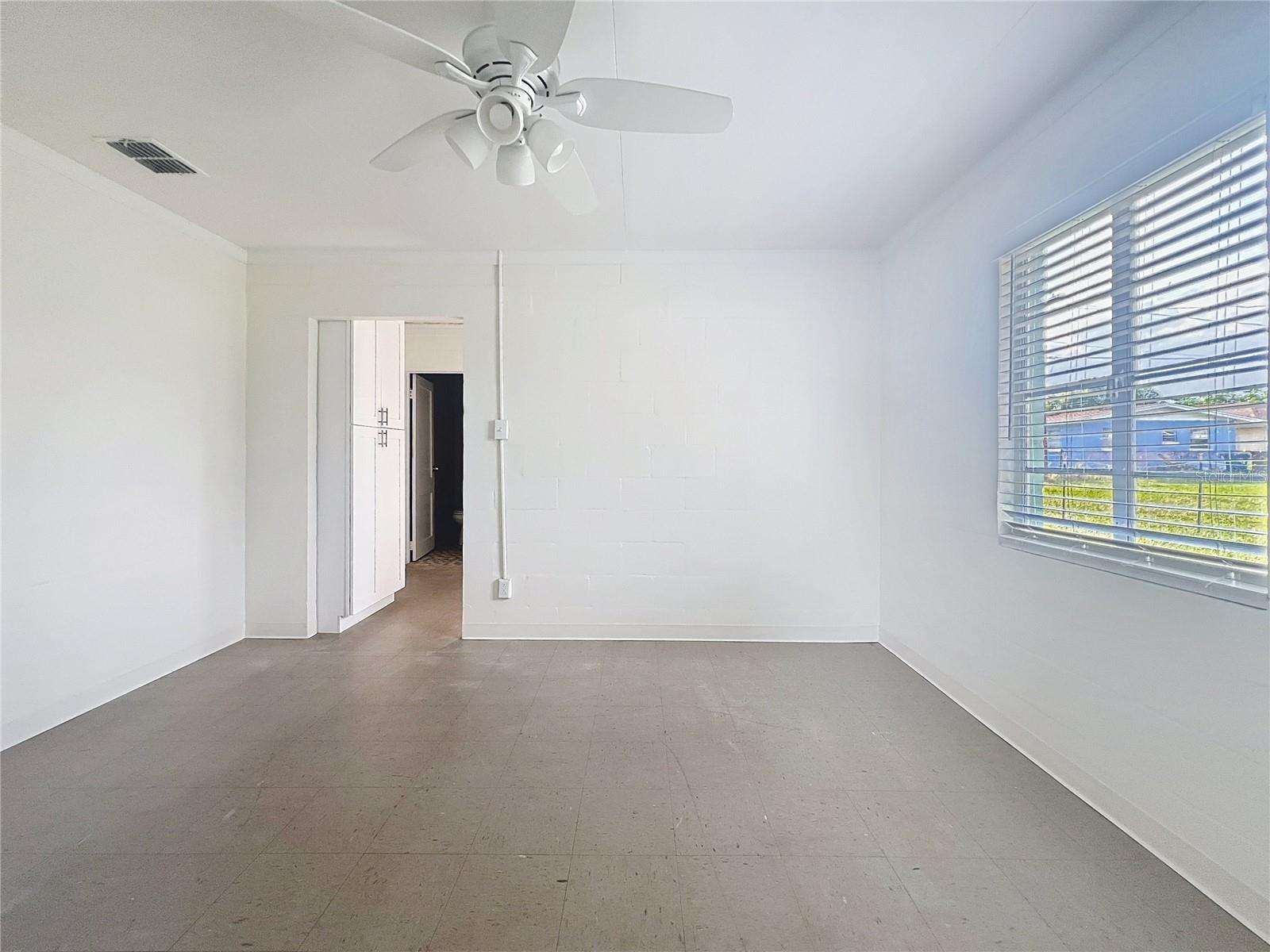 FRESCO PARK - Residential Lease
